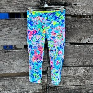 EUC Lilly Pulitzer Weekender Leggings in Multi Dive In